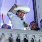 Roberto Sánchez sigue al frente del escrutinio a la espera de los votos del extranjero