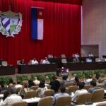 Cuba abre economía al capital privado ante crisis y presión EU