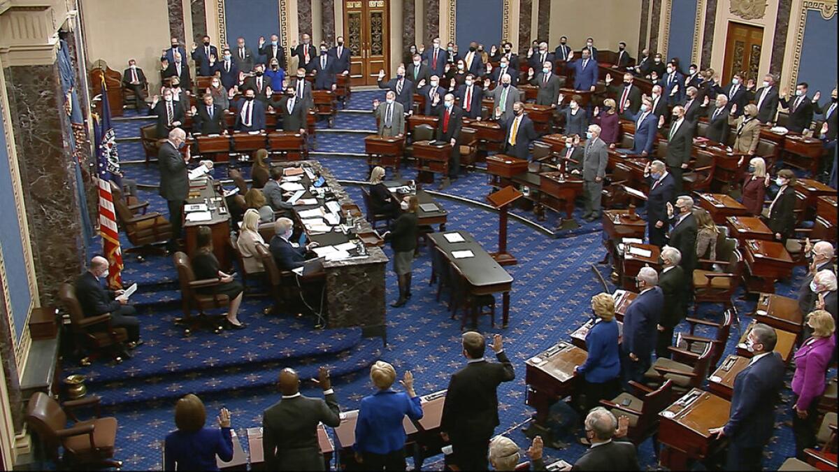 El Senado de EEUU vota a favor de detener la guerra contra Irán