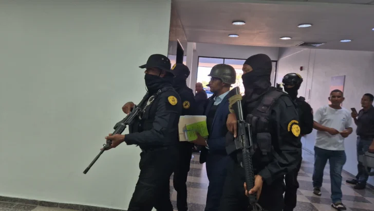 Aplazada hasta septiembre revisión de prisión preventiva contra fiscal acusado de recibir soborno