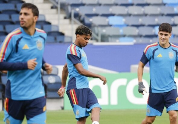 España se prepara para el juego de hoy con Austria