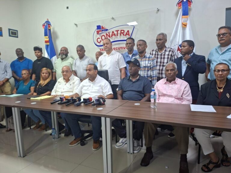 Conatra deja sin efecto paro transporte en SDE tras mediación de Intrant