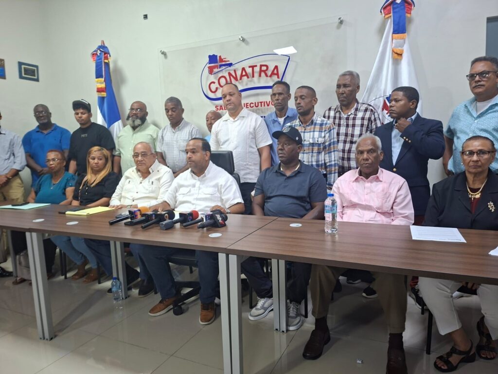 Conatra deja sin efecto paro transporte en SDE tras mediación de Intrant