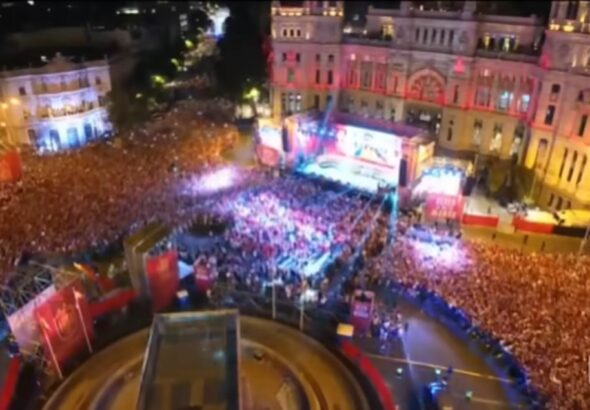ESPAÑA: Millones salen a las calles para festejar el triunfo