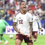 España supera a Francia 2-0 y pasa al final