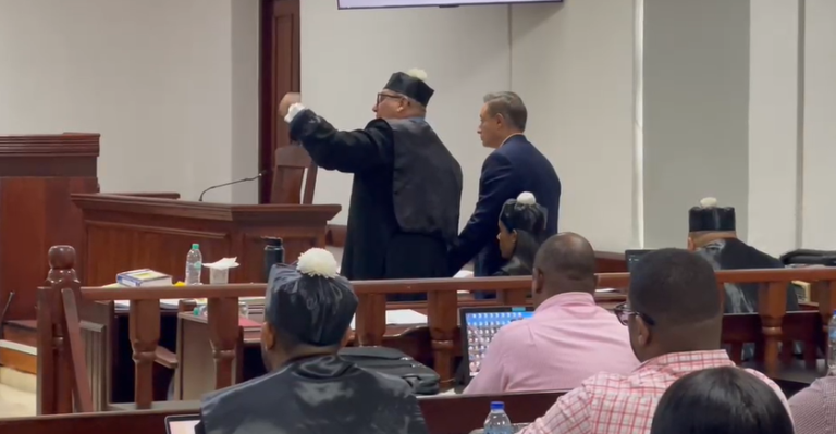 Jean Alain cuestiona plazo para entregar incidentes: “No tenemos forma de presentar esto en dos horas”