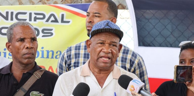 Comunitarios de La Caleta piden cese de desalojos