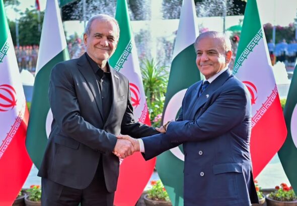 Pakistán instó al régimen de Irán a mantener la paz en Medio Oriente