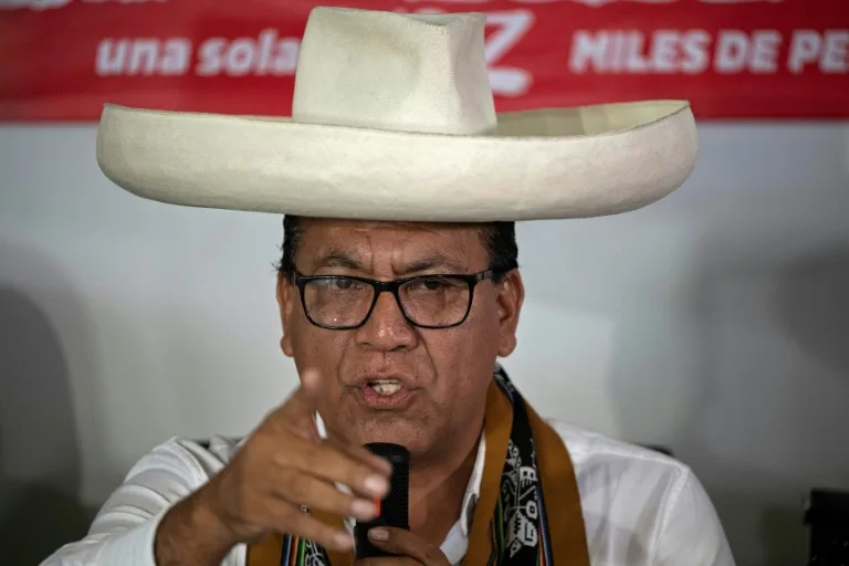 Roberto Sánchez reconoce triunfo de Fujimori, pero denuncia presuntas irregularidades