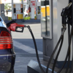 De $1,000 que paga en gasolina, solo $590 es combustible en RD