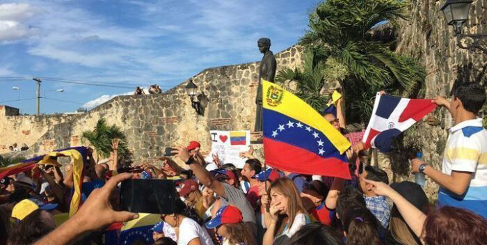 RD ha otorgado más de 38 mil residencias a venezolanos, aunque lejos de las concedidas a los haitianos