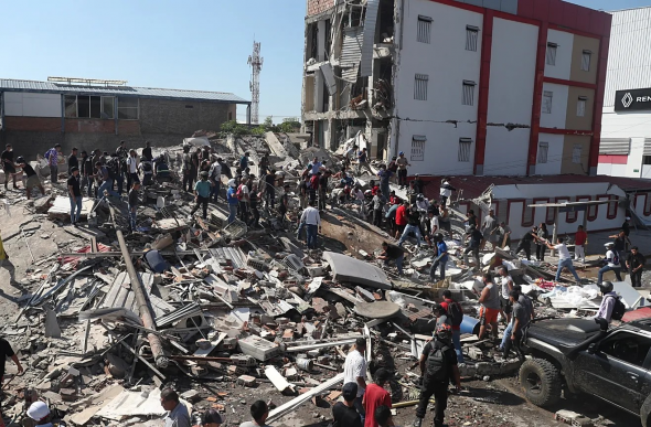 COLOMBIA: Reportan al menos 21 muertos tras fuerte sismo 7,4