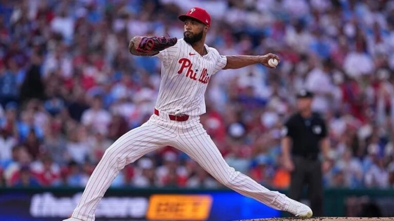 Cristopher Sánchez se convitió en el primer lanzador que gana 16 juegos en la presente temporada 