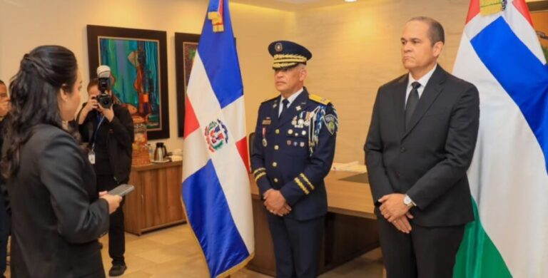 Las luchas internas se llevan a Cruz Cruz y golpean reforma policial