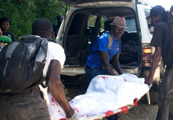 Van 47 muertes Haití; hay 50 secuestrados