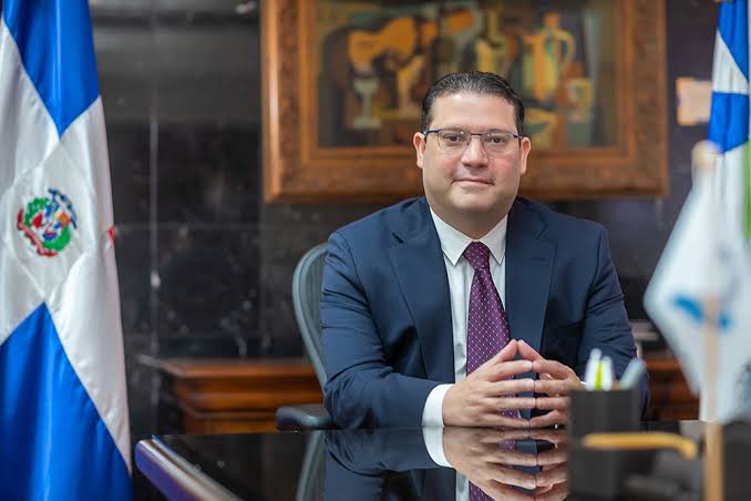 Yayo Sanz Lovatón respalda aspiraciones presidenciales de Collado: “Conmigo cuentas David”