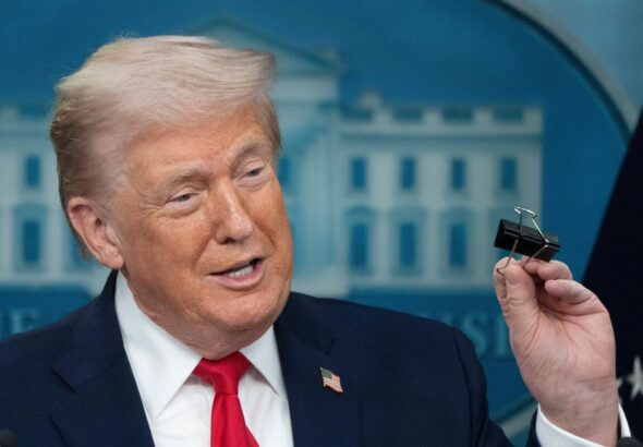 "Ni conversaciones ni diálogo" hay entre Estados Unidos e Irán, asegura Donald Trump