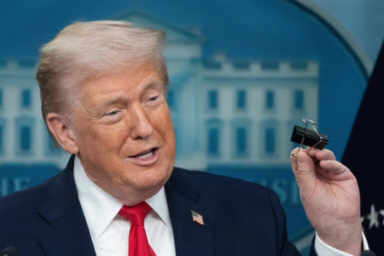 "Ni conversaciones ni diálogo" hay entre Estados Unidos e Irán, asegura Donald Trump