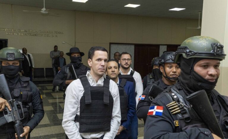 Tribunal iniciará este martes juicio de fondo contra imputados en caso Camaleón