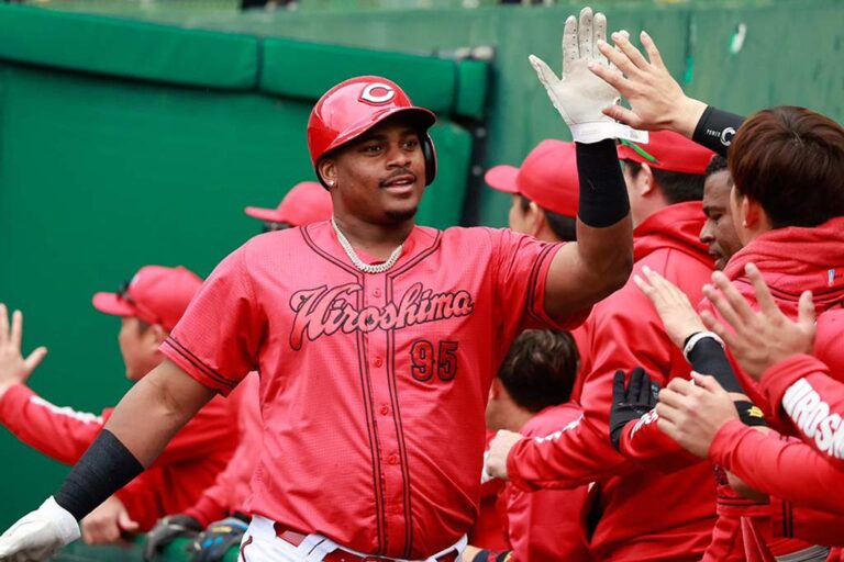 Dominicano Elehuris Montero con 12 jonrones beisbol Japón