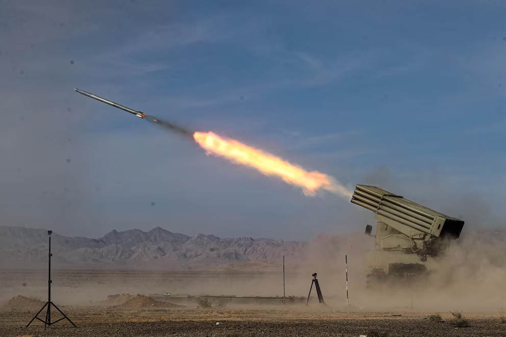 Kuwait intercepta nuevos ataques con misiles y drones lanzados desde Irán