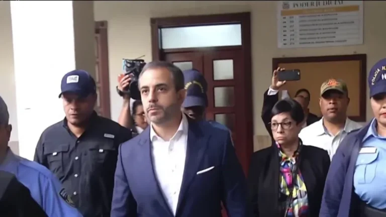 Hoy reanundan audiencia a hermanos Espaillat por derrumbe de la discoteca Jet Set que acabó con la vida de 236 personas