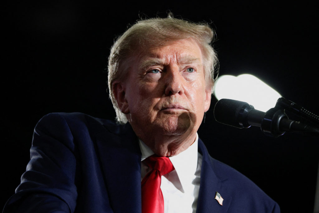 Trump ofrece 5.000 dólares a cada ciudadano si su partido gana elecciones de término medio
