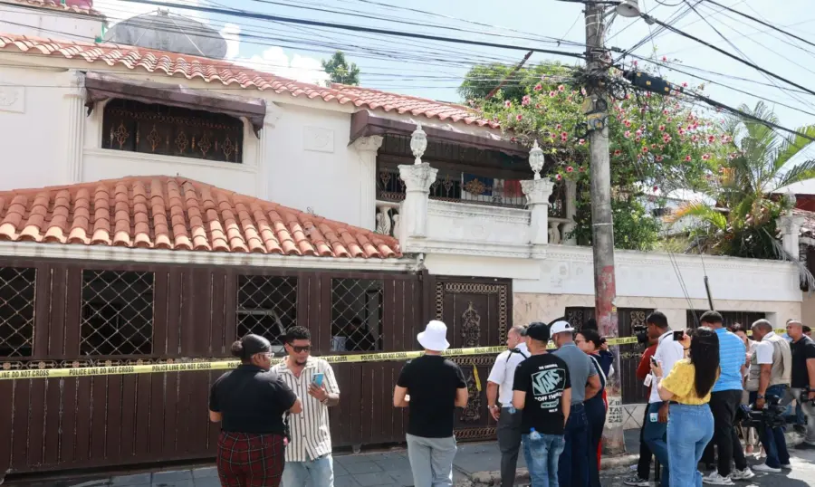 Entre sangre y ropa tirada: la escena encontrada en casa Julián Oro Duro