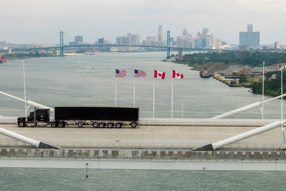 Canadá activa aranceles de represalia por US$20.000 millones y eleva tensión comercial con Trump
