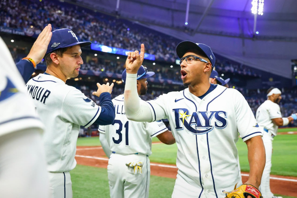 Dodgers y Rays avanzan Series Campeonato de Grandes Ligas