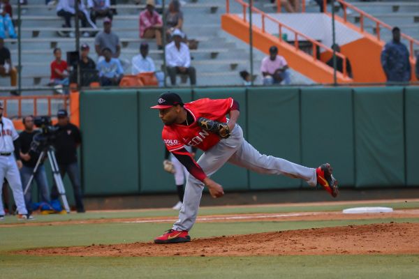 Estrellas, Leones y Águilas triunfan en la jornada dominical de la LIDOM