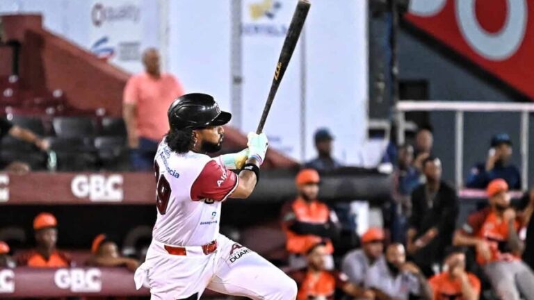Gigantes dejan en el terreno a los Toros y se acercan al liderato