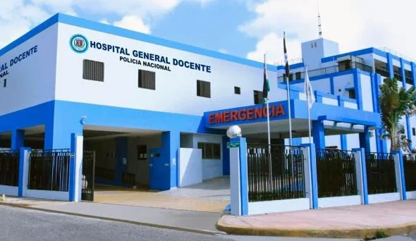Auditoría al hospital de la Policía expone fallas en compras, nómina, activos y combustibles en la administración de RD$4,198 millones  