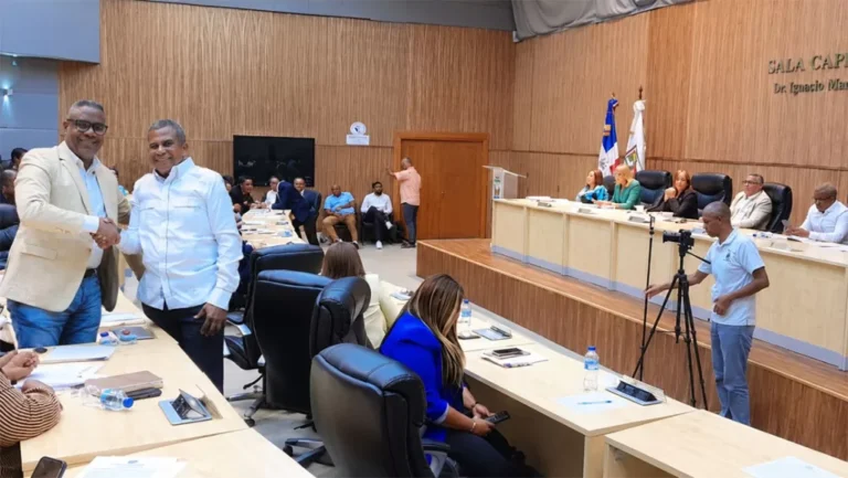 Concejo de Regidores aprueba RD$88 millones para basura y mantenimiento del Faro a Colón