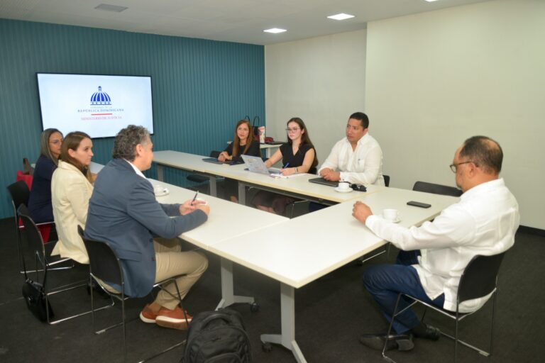 Representantes de World Justice Project destacan avances de RD en Estado de derecho