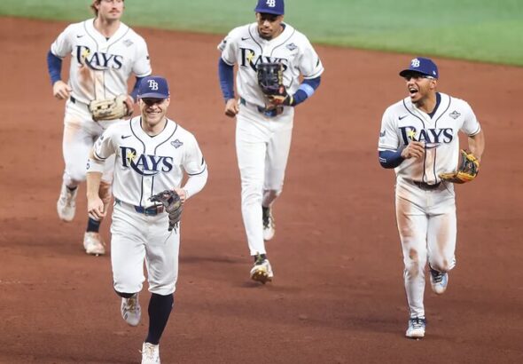 Serie Mundial: Tampa Bay remonta y alargan la batalla ante los Cerveceros