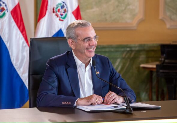 Abinader destaca reducción del déficit habitacional mientras Gobierno impulsa entrega de viviendas y construcción