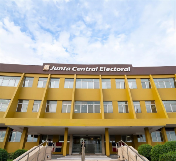Cuarenta organizaciones buscan el reconocimiento de la JCE