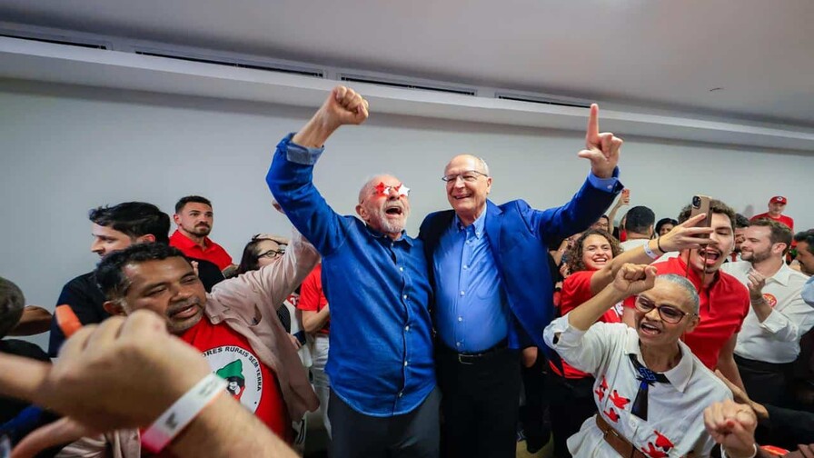 BRASIL: Lula gana la segunda vuelta y es reelecto presidente